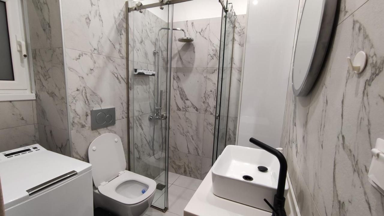 Two Bedroom Apartment In Афіни Екстер'єр фото
